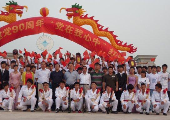 杨幂想把游戏ID改成“代表月亮消灭你”，为何网友却说改了个寂寞？游戏画面